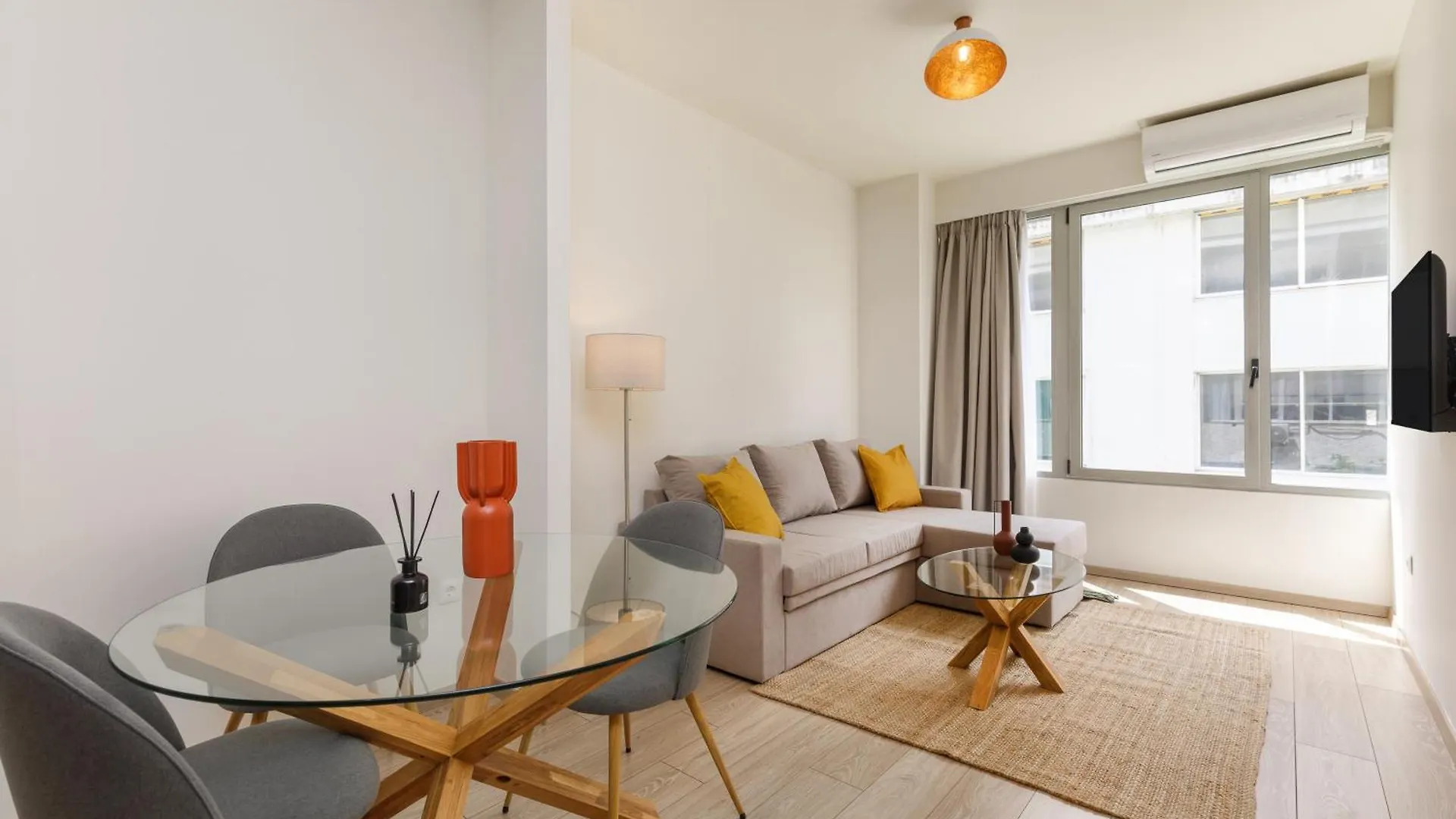 Vivienne By Halu!, Apartment In The Center Salonic